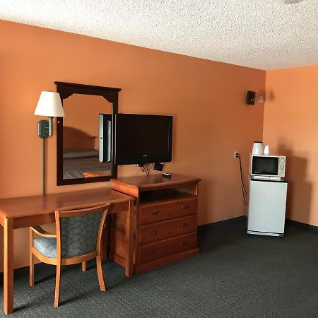 アメリカン イン クリバーン クリーバーン エクステリア 写真